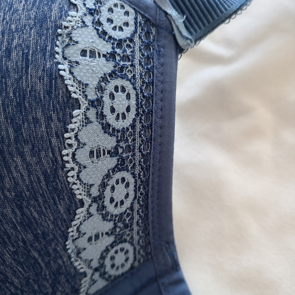 Freya CONVERTIBLE Underwired Moulded Plunge Bra (UK size: 30F) - Picture 4 of 11